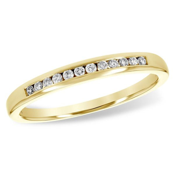 Allison Kaufman traditional 14 karat yellow gold and diamond ring Holliday Jewelry Klamath Falls, OR