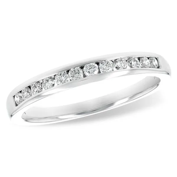 Allison Kaufman traditional 14 karat white gold and diamond ring Holliday Jewelry Klamath Falls, OR