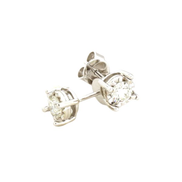 True-Reflections solitaire diamond earrings. Holliday Jewelry Klamath Falls, OR