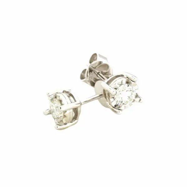 Solitaire diamond earrings. Holliday Jewelry Klamath Falls, OR