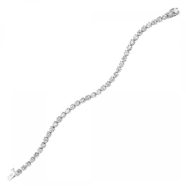 Gorgeous 1 carat total weight diamond tennis bracelet. Holliday Jewelry Klamath Falls, OR