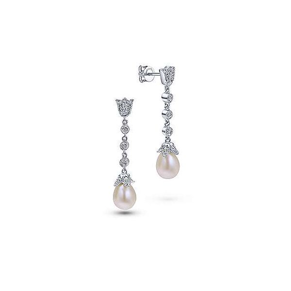 Elegant cultured pearl and diamond earrings. Holliday Jewelry Klamath Falls, OR