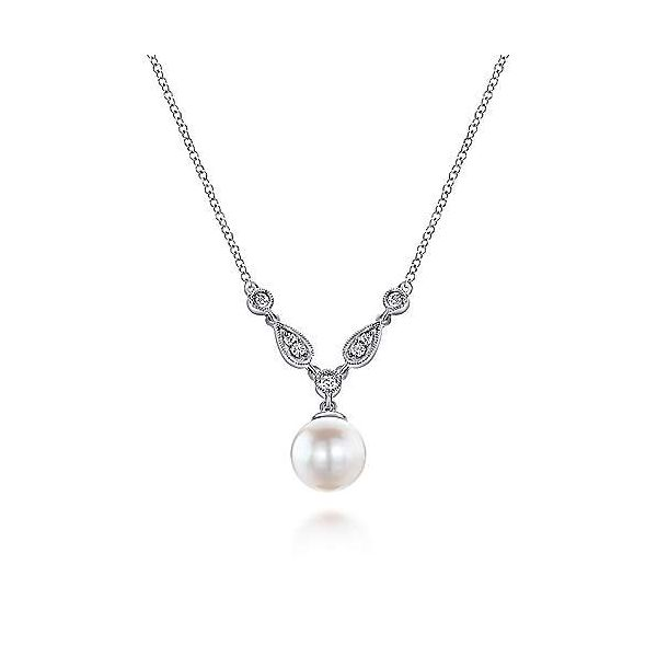 Beautiful pearl and diamond necklace by Gabriel & Co. Holliday Jewelry Klamath Falls, OR