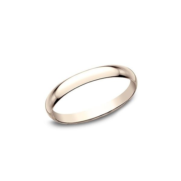 Traditional oval band in rose gold. Holliday Jewelry Klamath Falls, OR