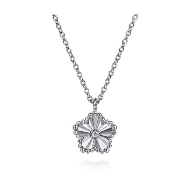Lovely flower pendant Holliday Jewelry Klamath Falls, OR