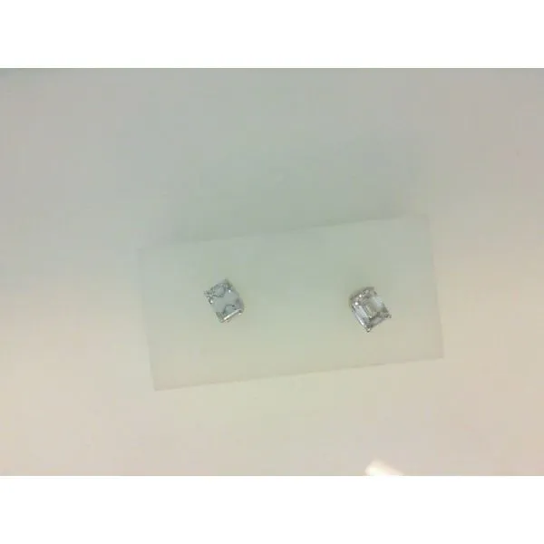 Lab Grown Diamond Earrings Hollingsworth Jewelers Gallery Petaluma, CA
