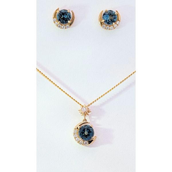 Montana Sapphire & Diamond Moon Stud Earrings Image 3 Holly McHone Jewelers Astoria, OR