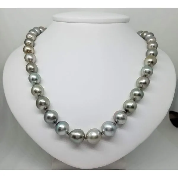 Pearl Necklace Holly McHone Jewelers Astoria, OR