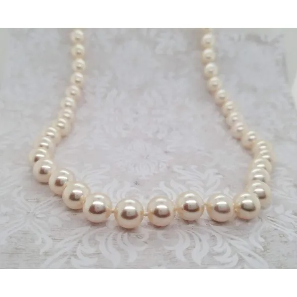 Pearl Necklace Holly McHone Jewelers Astoria, OR