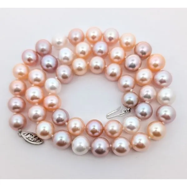 Pearl Necklace Holly McHone Jewelers Astoria, OR