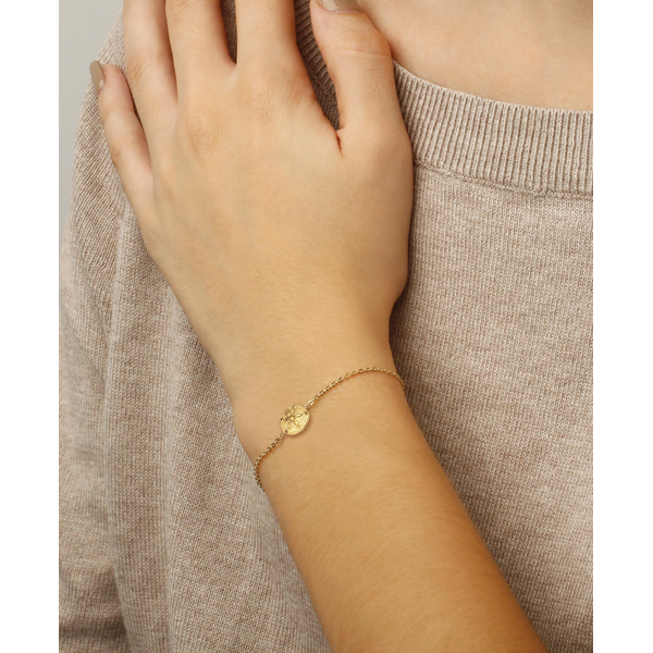 14 Karat Gold Sand Dollar Bracelet Image 2 Holly McHone Jewelers Astoria, OR