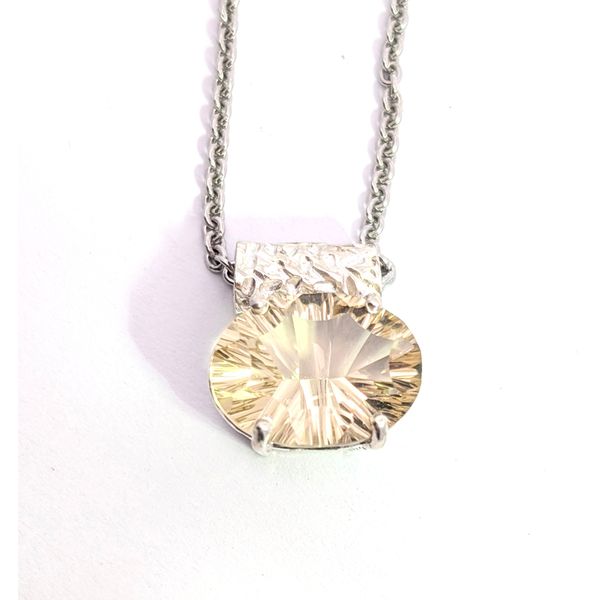 Oregon Sunstone East/West Pendant in Sterling Silver Image 2 Holly McHone Jewelers Astoria, OR