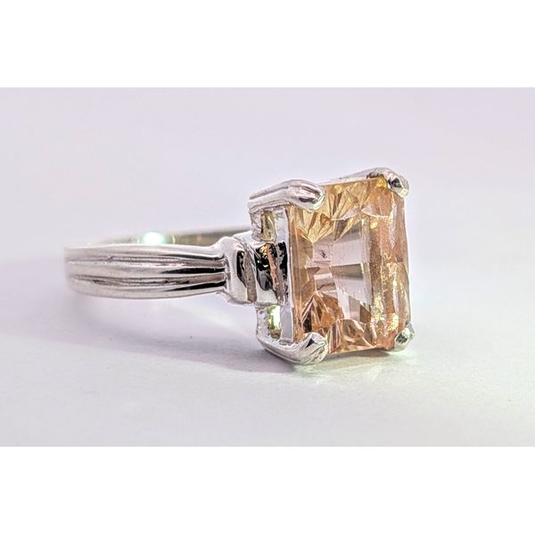 Champagne Oregon Sunstone Ring in Sterling Silver Image 2 Holly McHone Jewelers Astoria, OR