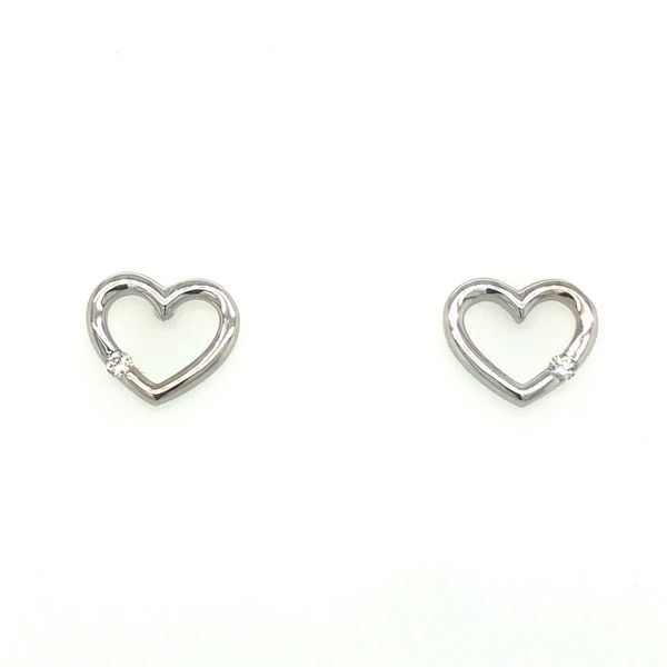 14k white gold heart shape post earrings featuring 0.06cttw round brilliant diamonds. Hudson Valley Goldsmith New Paltz, NY