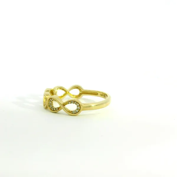 Anniversary Ring Image 3 Hupp Jewelers Fishers, IN