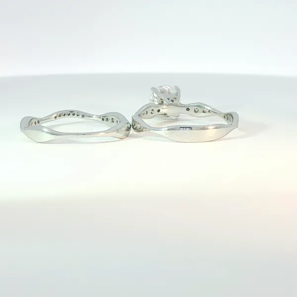 001-145-00009 Image 4 Hupp Jewelers Fishers, IN