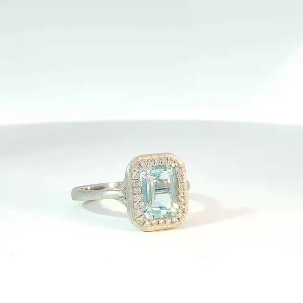 Women's Colored Stone Fashion Ring Hupp Jewelers Fishers, IN