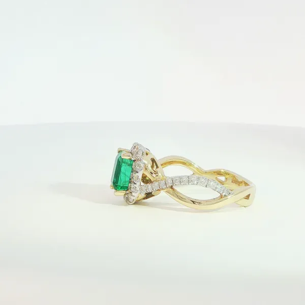 Women's Colored Stone Fashion Ring Image 2 Hupp Jewelers Fishers, IN