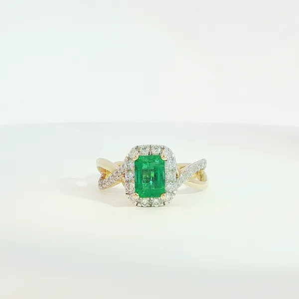 Women's Colored Stone Fashion Ring Hupp Jewelers Fishers, IN