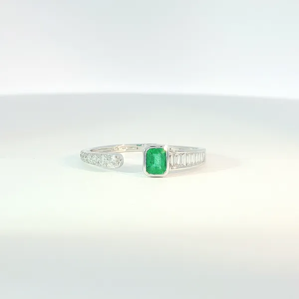 Women's Colored Stone Fashion Ring Hupp Jewelers Fishers, IN