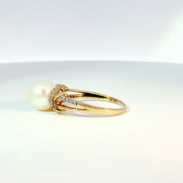 Pearl Ring Image 2 Hupp Jewelers Fishers, IN