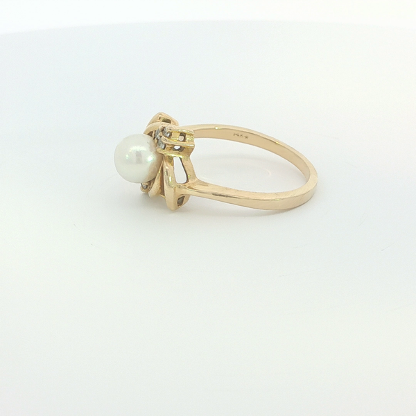 Pearl Ring Image 2 Hupp Jewelers Fishers, IN