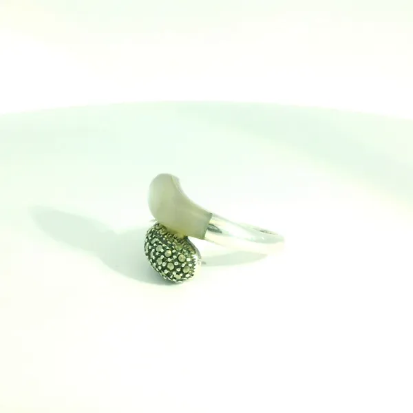 Pearl Ring Image 3 Hupp Jewelers Fishers, IN