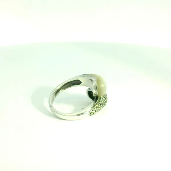 Pearl Ring Image 5 Hupp Jewelers Fishers, IN