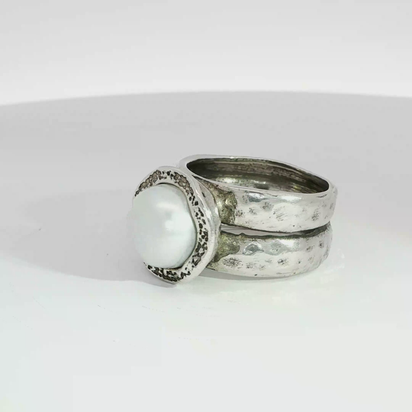 Pearl Ring Image 2 Hupp Jewelers Fishers, IN