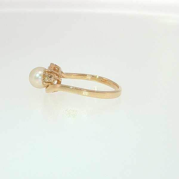 Pearl Ring Image 3 Hupp Jewelers Fishers, IN