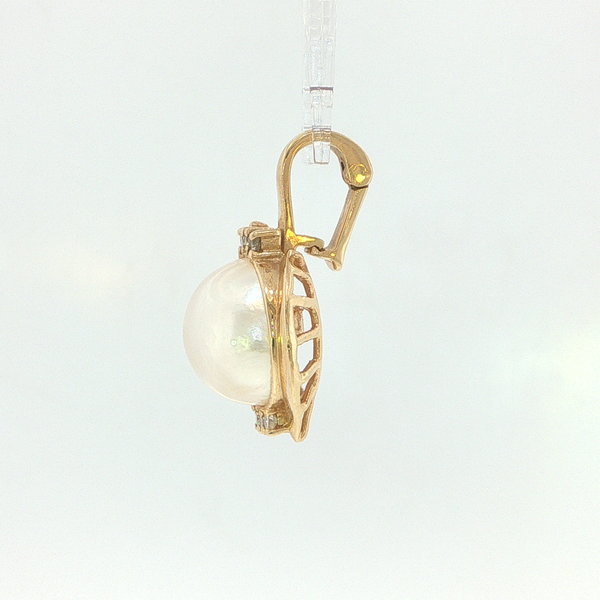 Pearl Pendant Image 3 Hupp Jewelers Fishers, IN