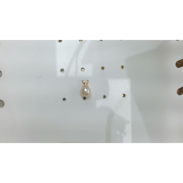 Pearl Pendant Hupp Jewelers Fishers, IN