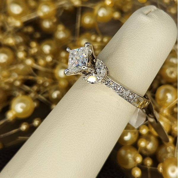 Engagement Ring Image 2 Grayson & Co. Jewelers Iron Mountain, MI