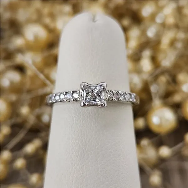 Engagement Ring Grayson & Co. Jewelers Iron Mountain, MI