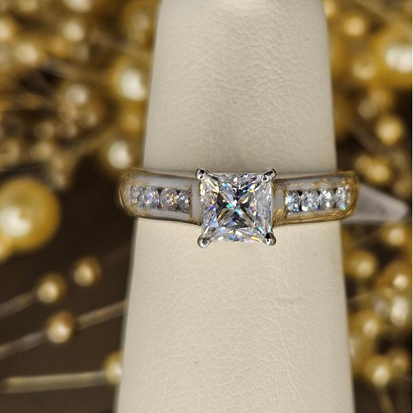 Diamond Engagement Ring Grayson & Co. Jewelers Iron Mountain, MI