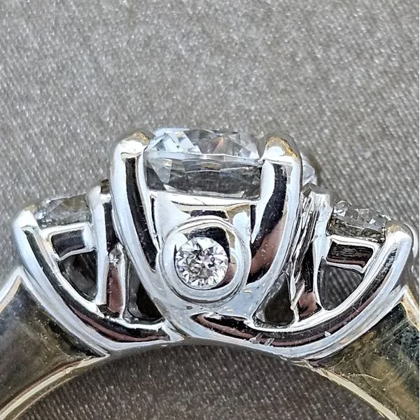 Diamond Engagement Ring Image 3 Grayson & Co. Jewelers Iron Mountain, MI