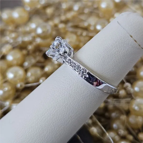 Diamond Engagement Ring Image 2 Grayson & Co. Jewelers Iron Mountain, MI