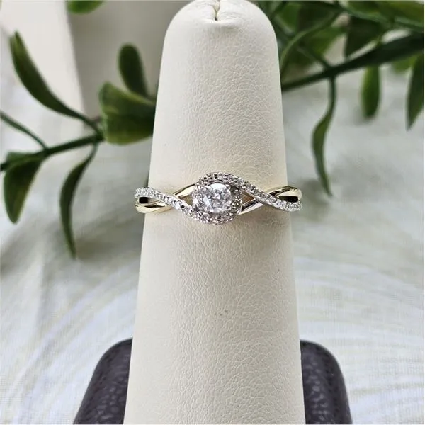 Diamond Engagement Ring Grayson & Co. Jewelers Iron Mountain, MI