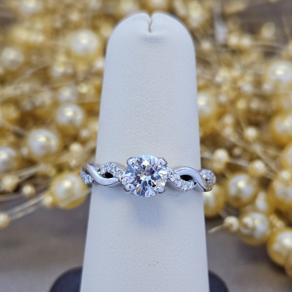 Semi-Mount Engagement Ring Grayson & Co. Jewelers Iron Mountain, MI