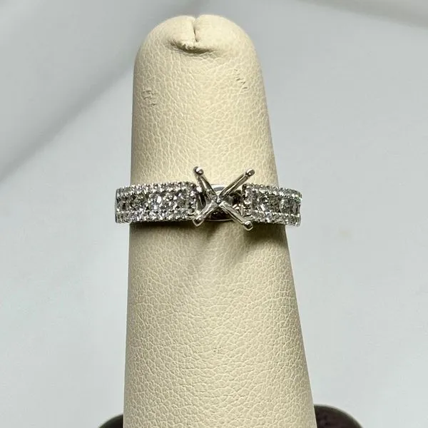Semi-Mount Engagement Ring Grayson & Co. Jewelers Iron Mountain, MI