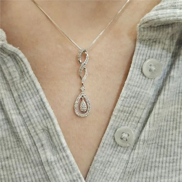 Diamond Pendant Image 2 Grayson & Co. Jewelers Iron Mountain, MI