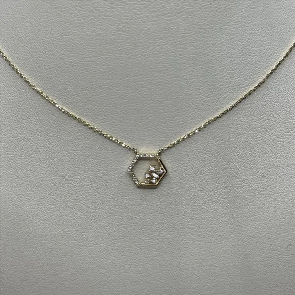 Diamond Necklace Grayson & Co. Jewelers Iron Mountain, MI