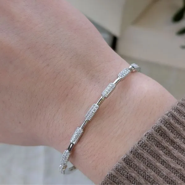 Diamond Bracelet Image 2 Grayson & Co. Jewelers Iron Mountain, MI