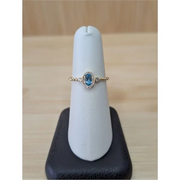 Gemstone Fashion Ring Grayson & Co. Jewelers Iron Mountain, MI
