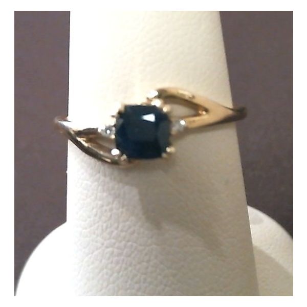Gemstone Fashion Ring Grayson & Co. Jewelers Iron Mountain, MI