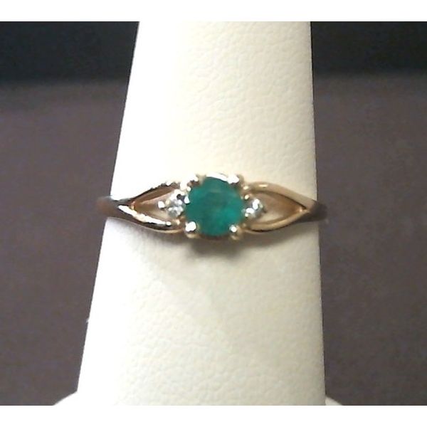 Gemstone Fashion Ring Grayson & Co. Jewelers Iron Mountain, MI