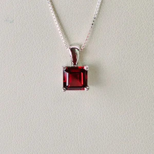 Gemstone Pendants Grayson & Co. Jewelers Iron Mountain, MI
