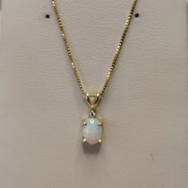 Gemstone Pendants Image 2 Grayson & Co. Jewelers Iron Mountain, MI