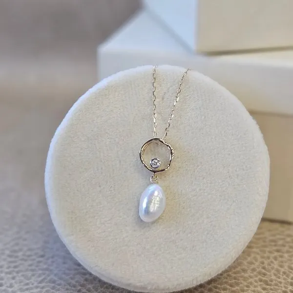 Pearl Pendant Grayson & Co. Jewelers Iron Mountain, MI