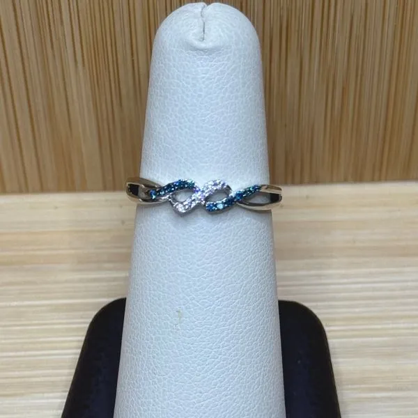 Gold Fashion Ring Grayson & Co. Jewelers Iron Mountain, MI